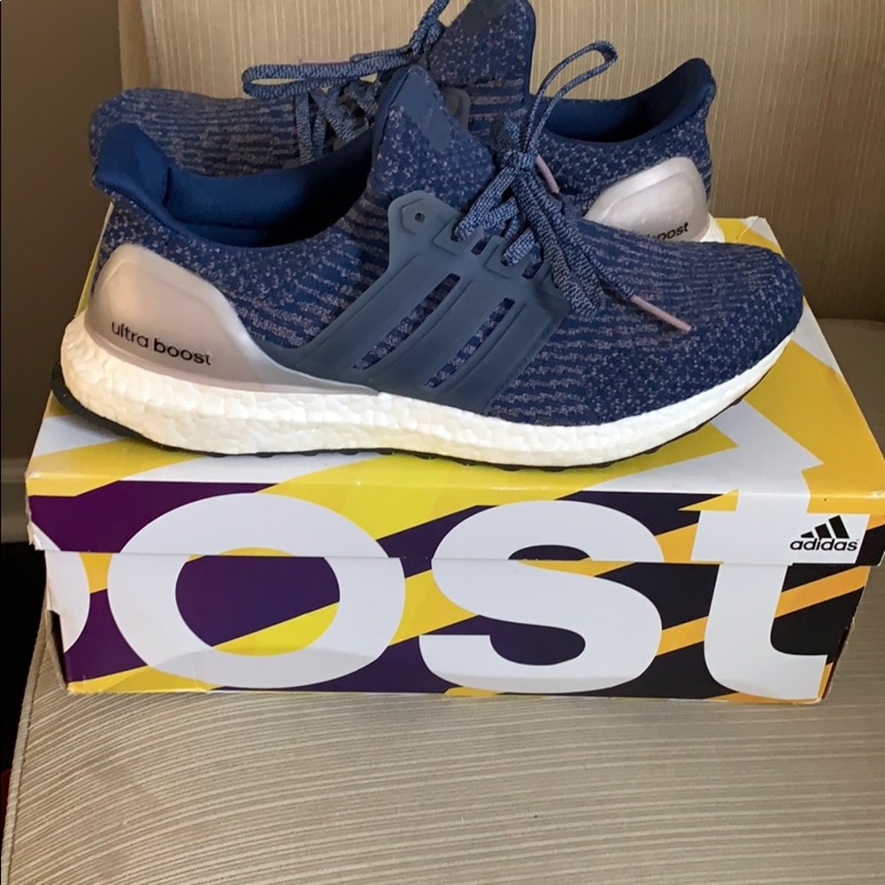 Adidas Ultra Boost Sneakers Size 9.5 NIB Blue